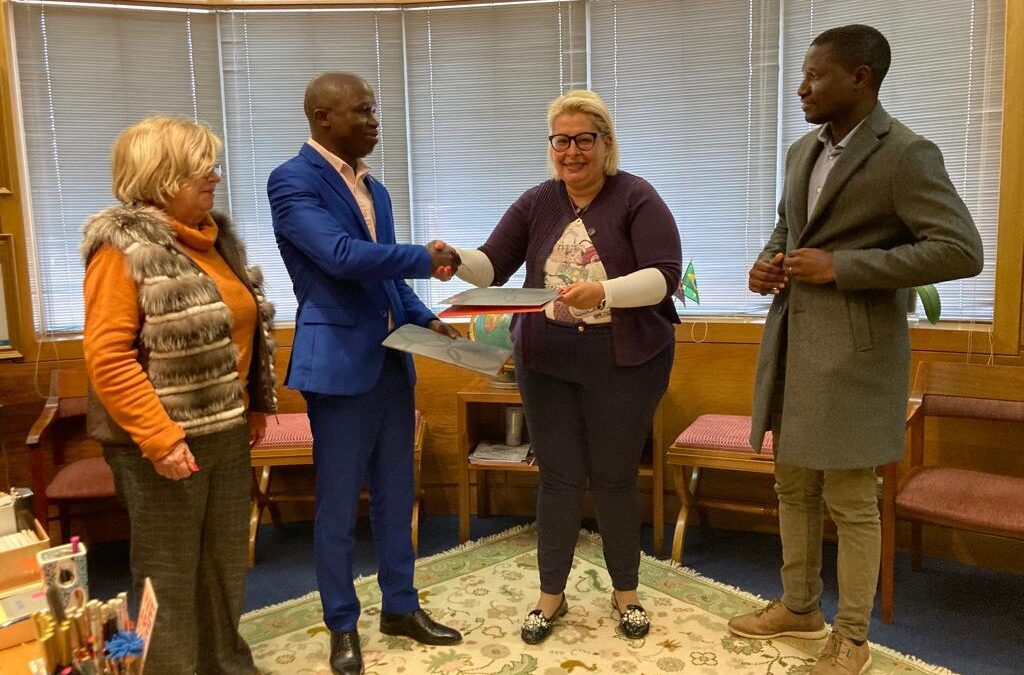 Grupo Ensinus celebra protocolo de Cooperação com Câmara Municipal de Bissau